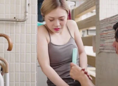 Người chồng trẻ giúp vợ em có bầu